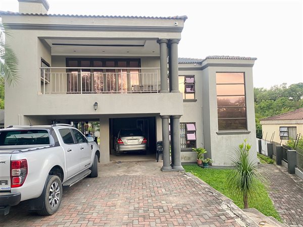 6 Bed House in Numbi Park