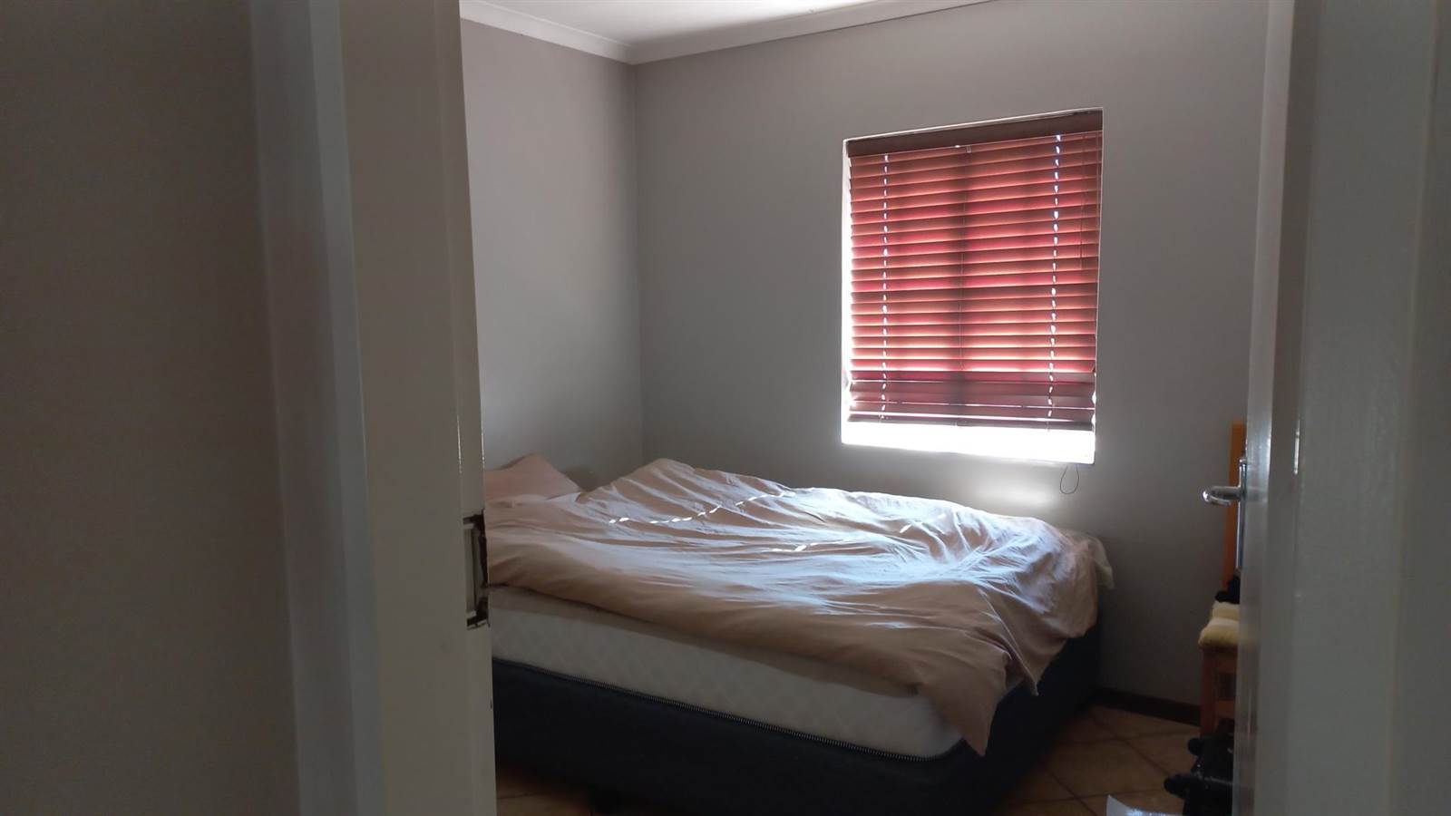 2 Bed Apartment in Die Hoewes photo number 16