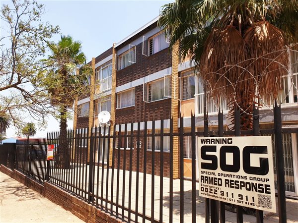 895  m² Commercial space in Alberton