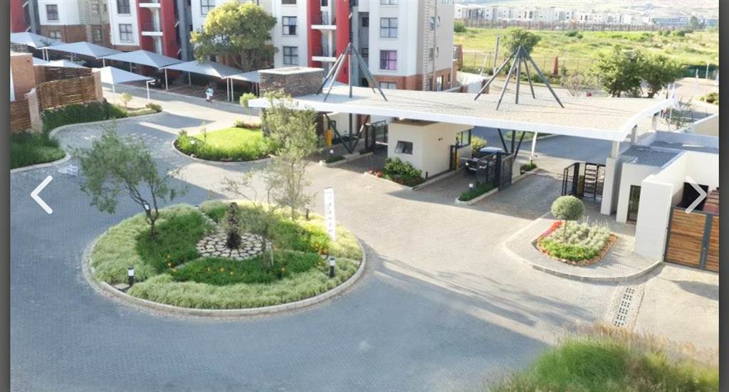 2 Bed Apartment in Fourways photo number 29