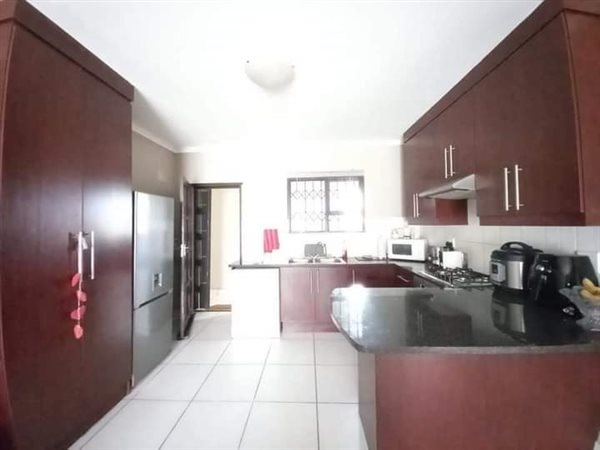 2 Bedroom House 2 Bedroom House