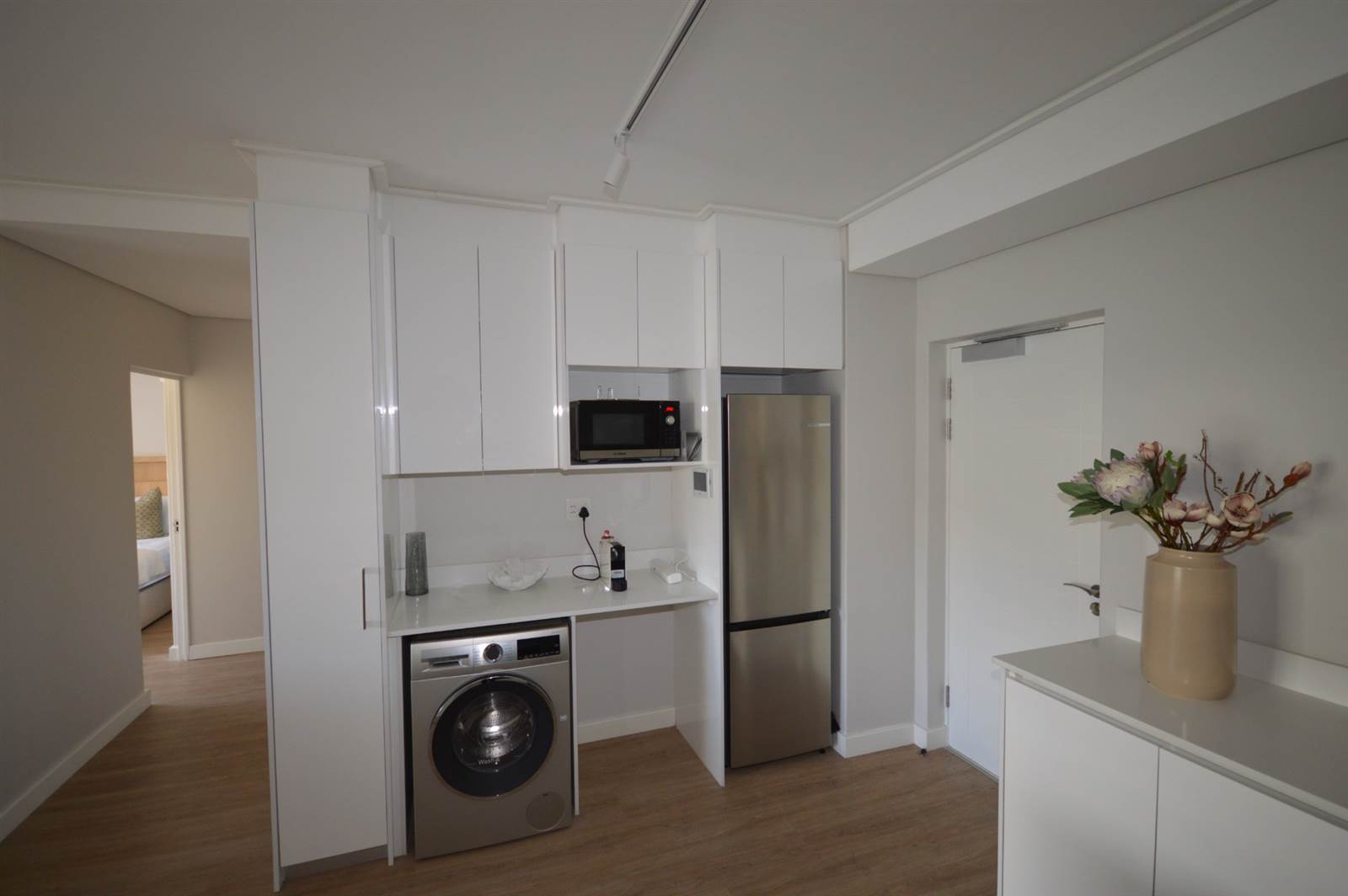2 Bed Apartment in Eastcliff photo number 11