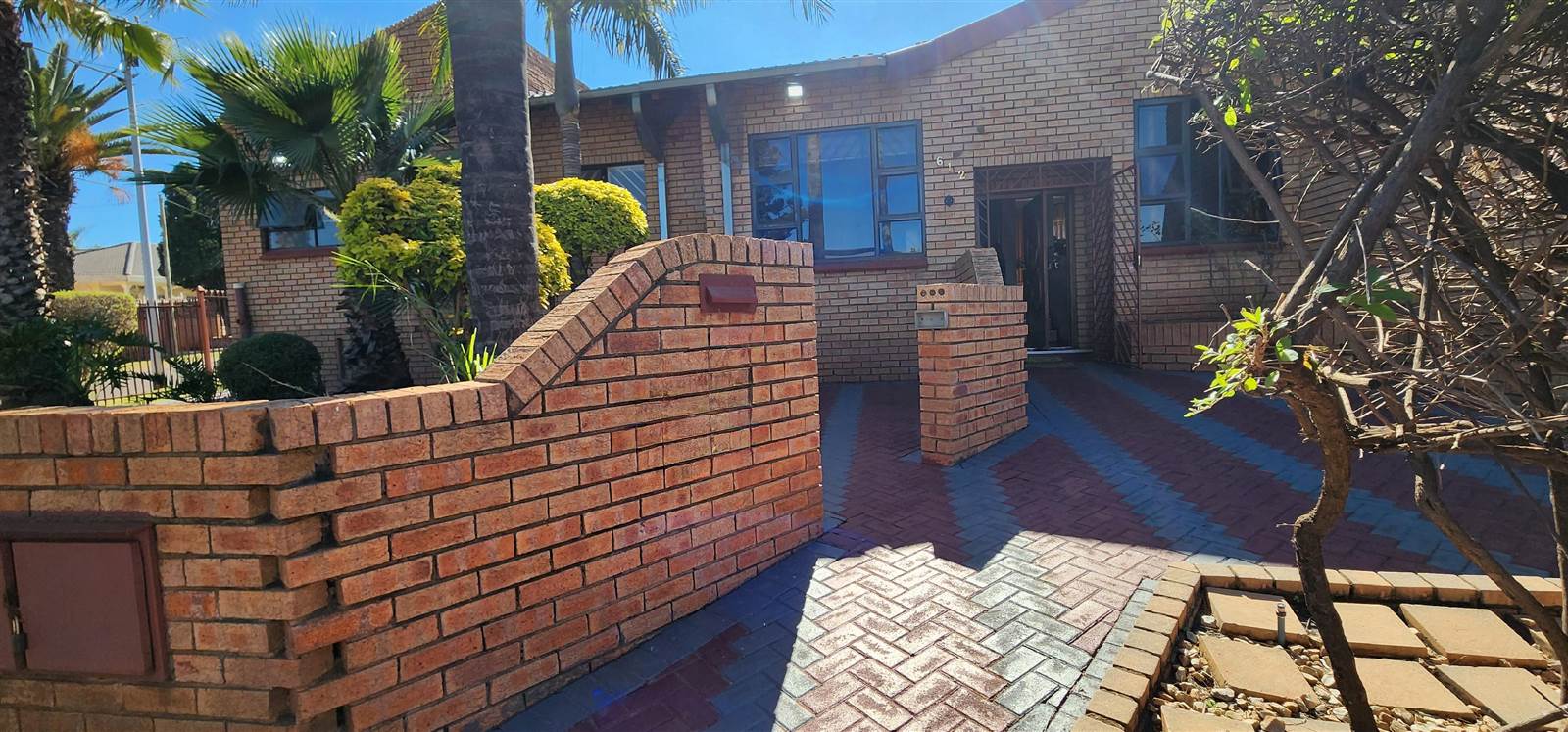 4 Bed House in Laudium photo number 1