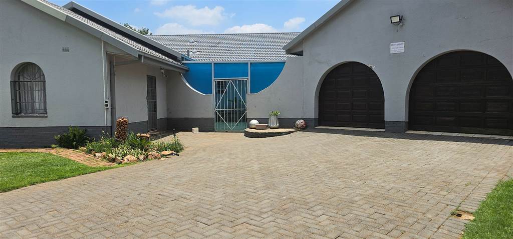 4 Bed House in Sonlandpark photo number 3