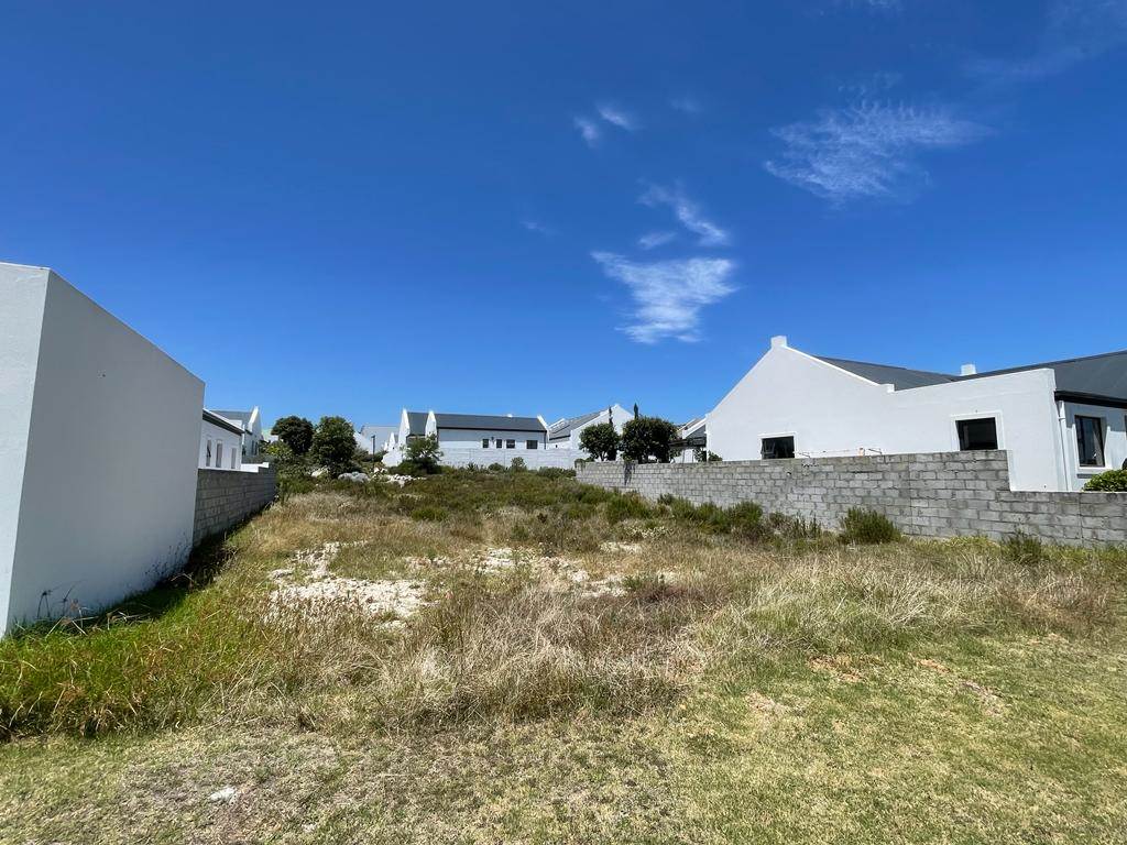 375 m² Land available in Sandbaai photo number 1