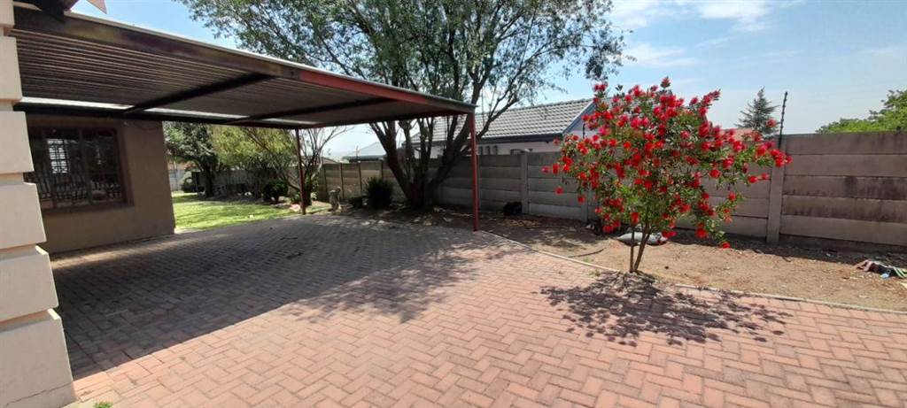 House in Secunda photo number 5