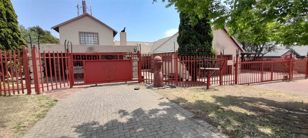 House in Secunda photo number 1