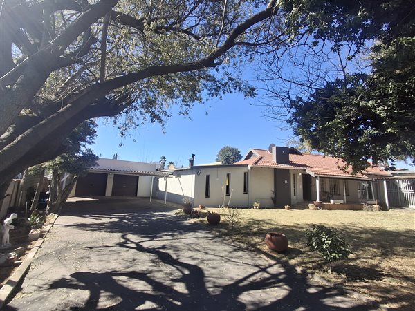 3 Bedroom House 3 Bedroom House