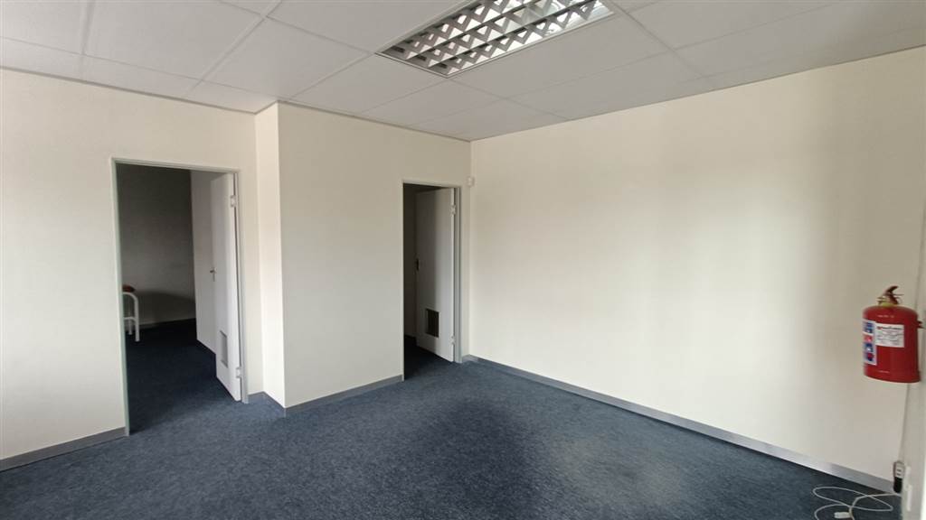 45  m² Commercial space in Hazeldean (Silverlakes Surroundings) photo number 5