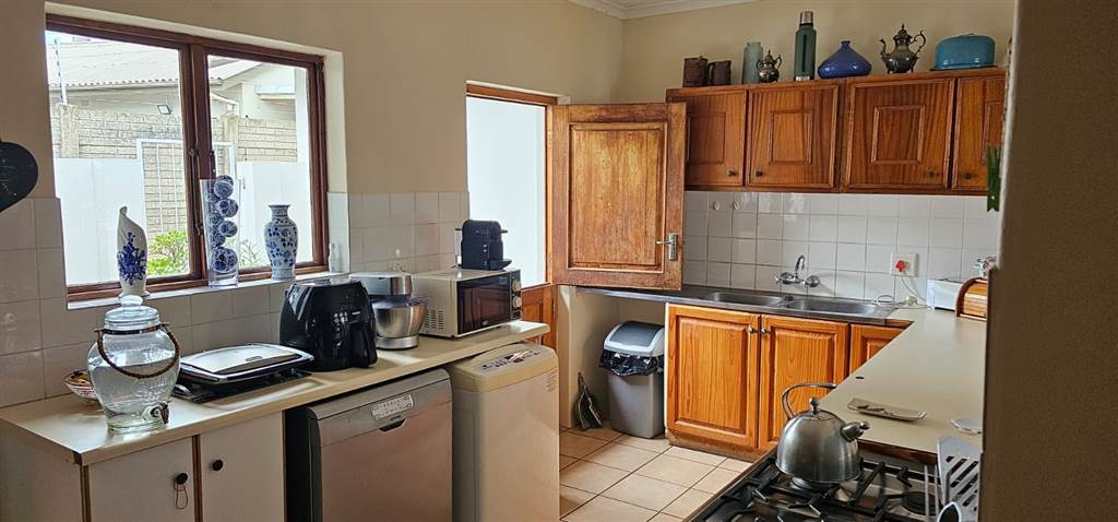 4 Bed House in Empangeni Central photo number 5