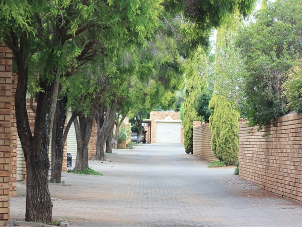 3 Bedroom Townhouse 3 Bedroom Townhouse