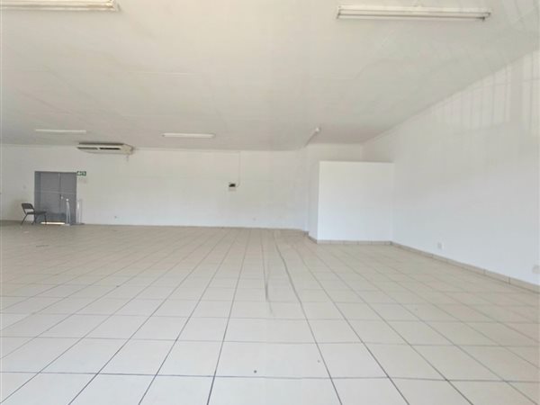 150  m² Commercial space