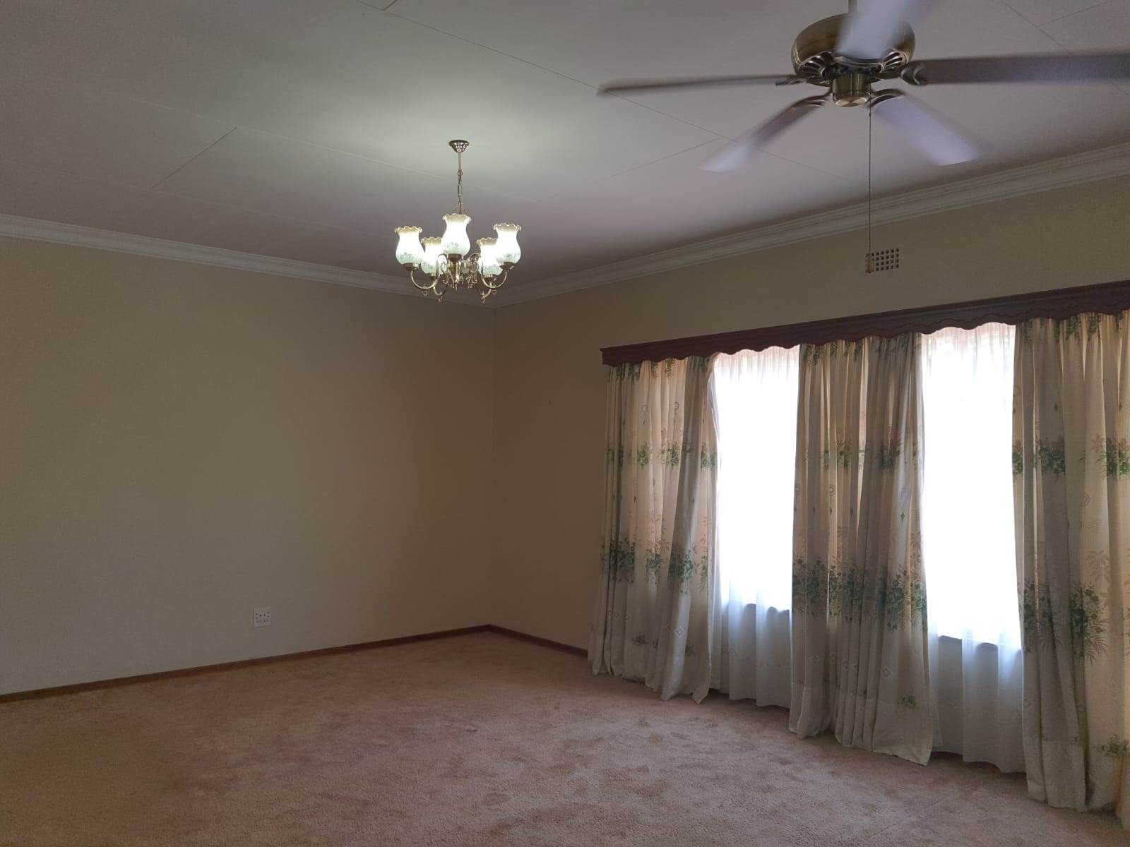 4 Bed House in Carletonville photo number 28