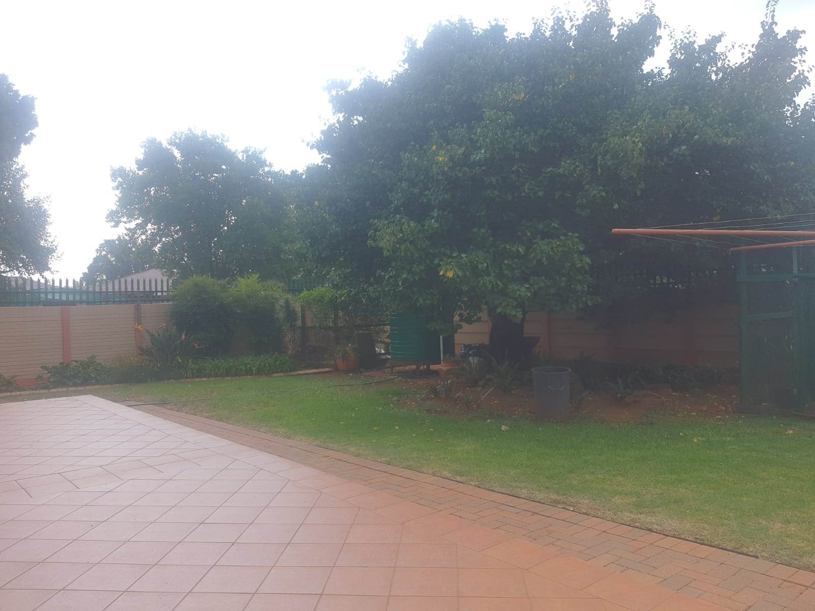4 Bed House in Carletonville photo number 17