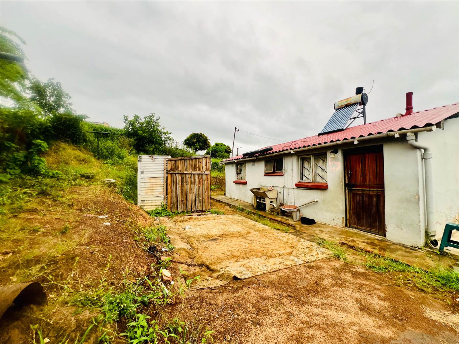 2 Bed House in Ntuzuma photo number 11