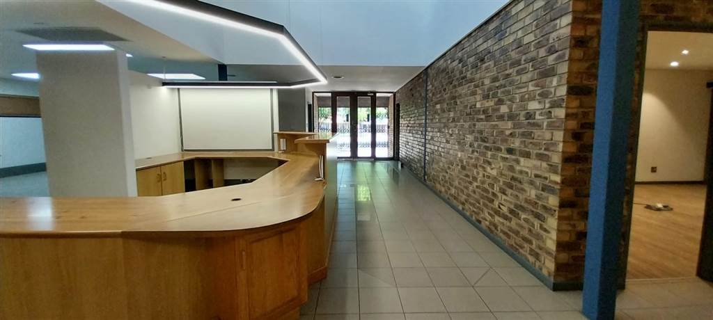 350  m² Commercial space in Vanderbijlpark CW photo number 9