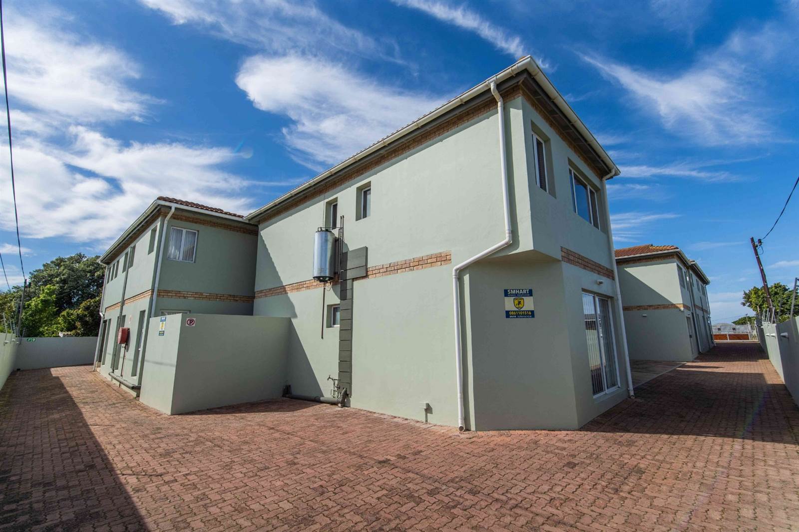 22 Bed Apartment in Jeffreys Bay photo number 4