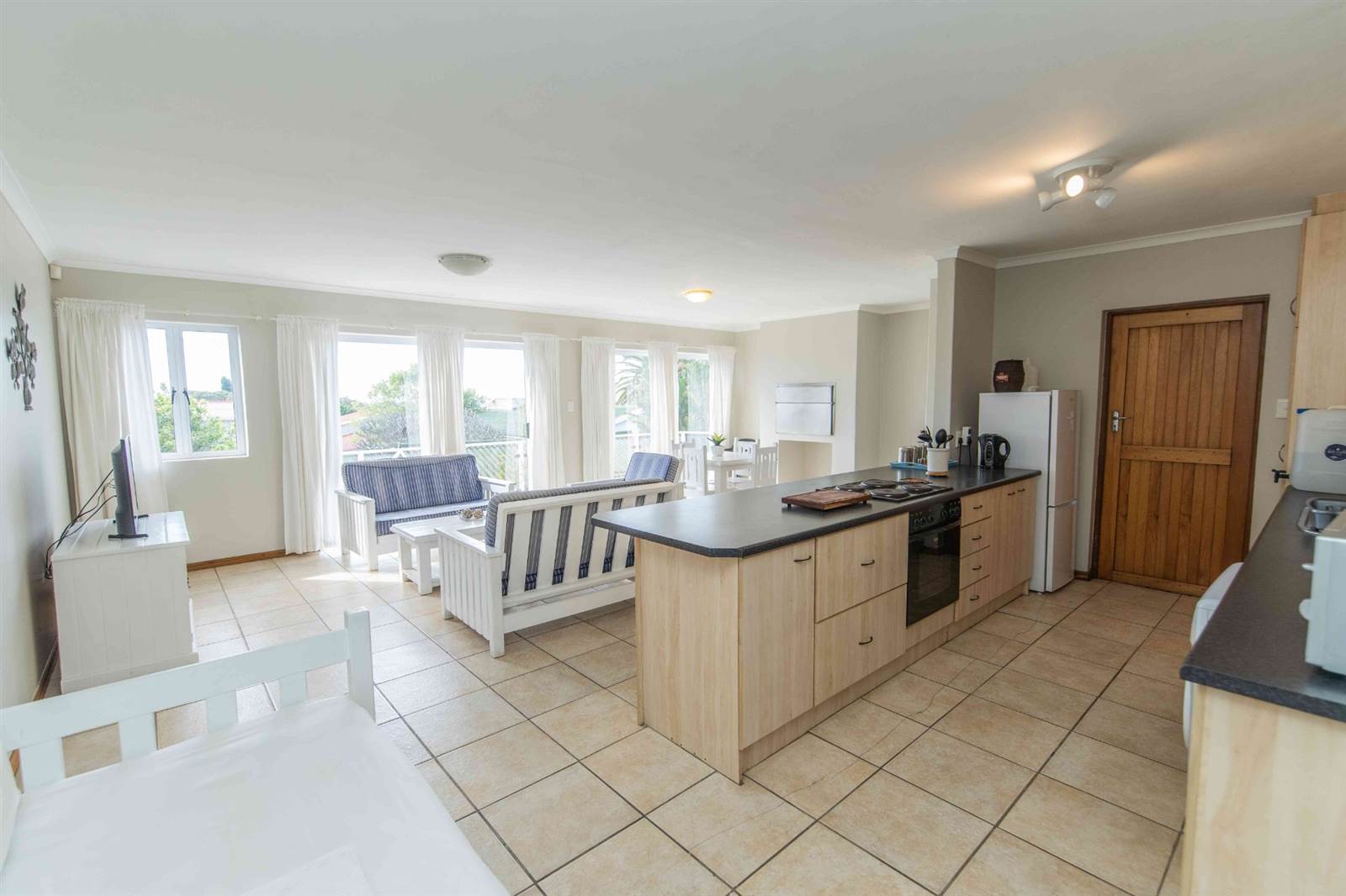 22 Bed Apartment in Jeffreys Bay photo number 22