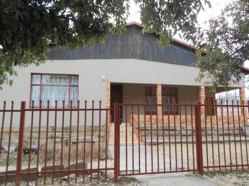 3 Bed House in Senekal photo number 2