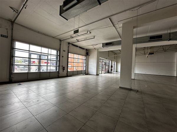566  m² Commercial space in Rivonia