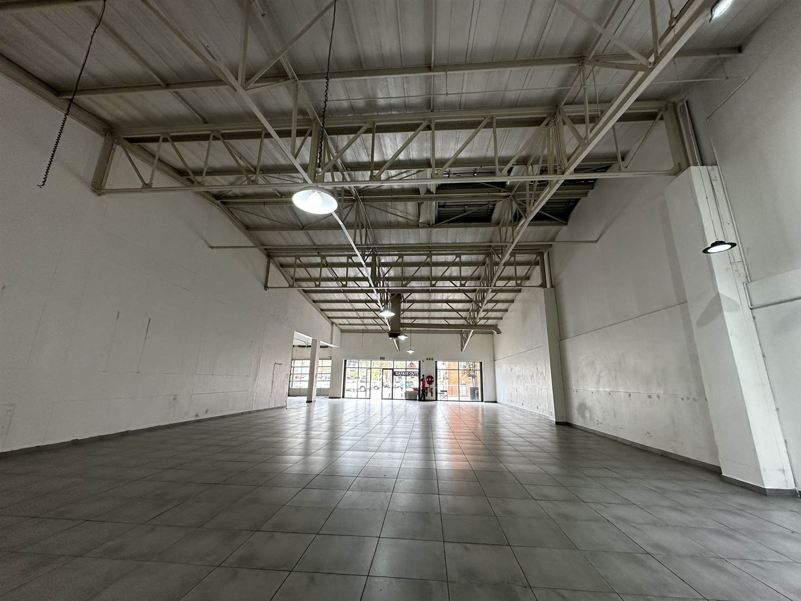 566  m² Commercial space in Rivonia photo number 4