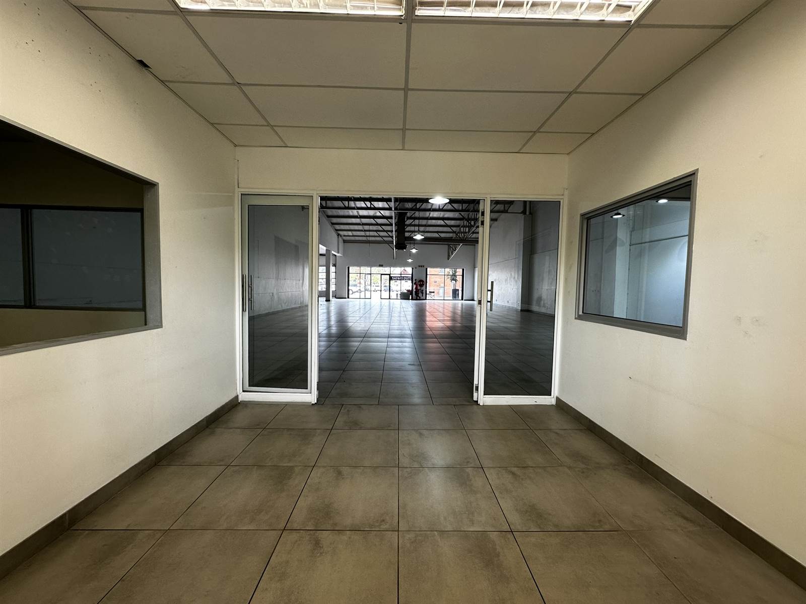 566  m² Commercial space in Rivonia photo number 6