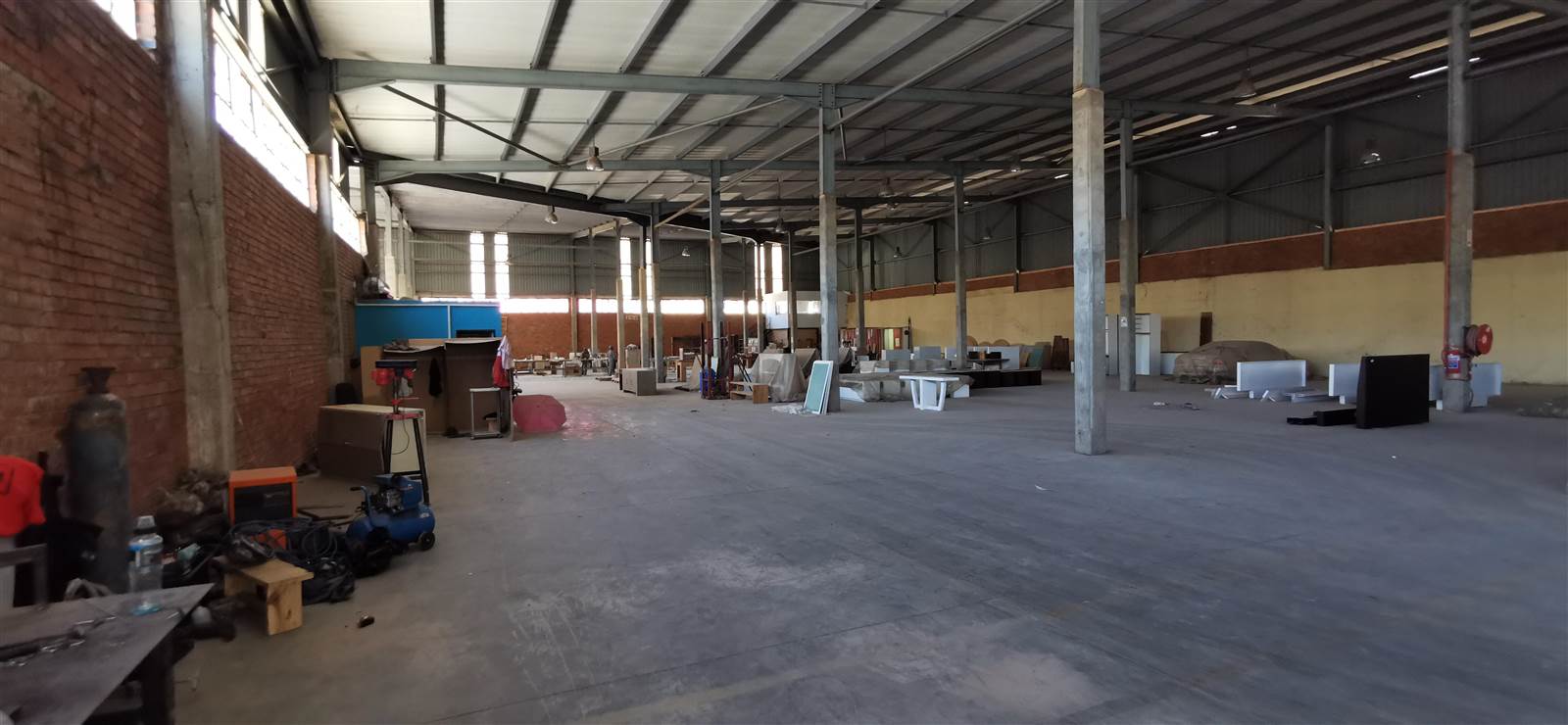 2500  m² Industrial space in Kya Sands photo number 2