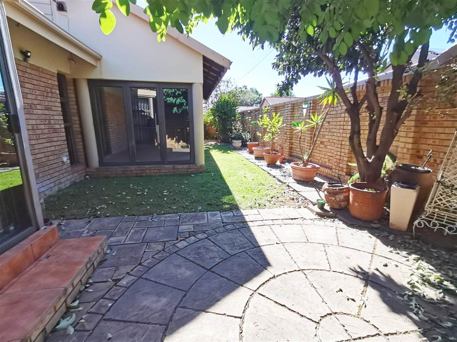2 Bed Townhouse in Vaalpark photo number 23