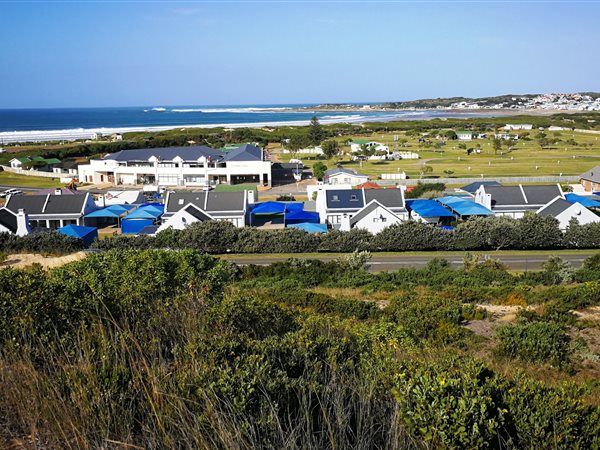 616 m² Land available in Stilbaai