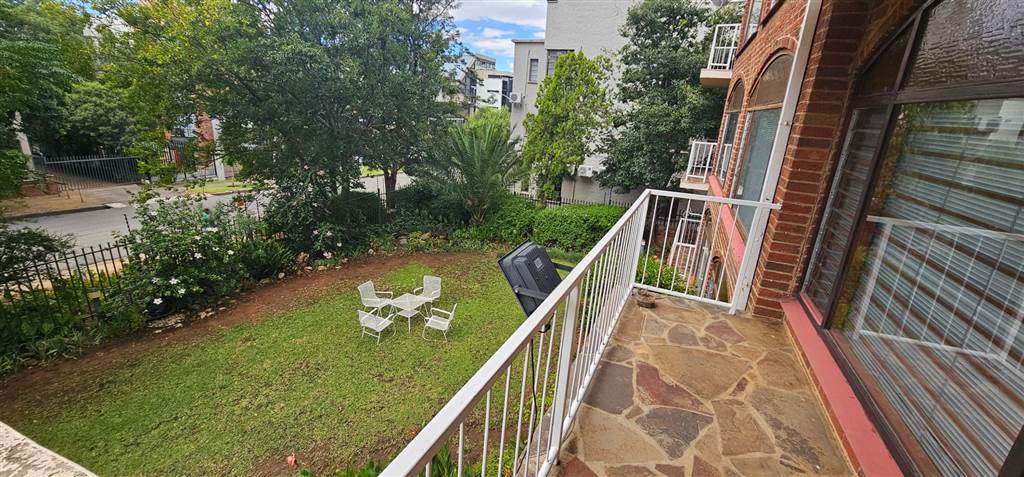 3 Bed Apartment in Bloemfontein photo number 17