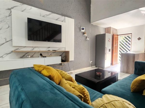 2 Bedroom Townhouse 2 Bedroom Townhouse