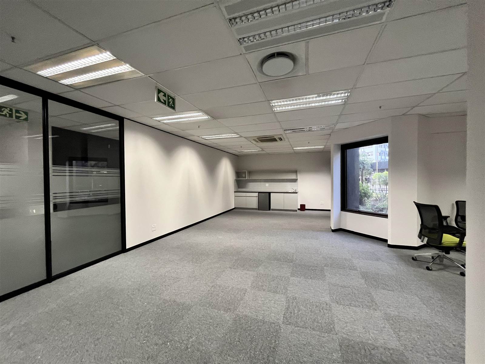 334  m² Commercial space in Parktown photo number 21