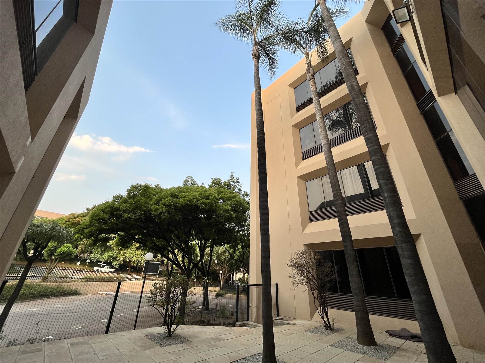 334  m² Commercial space in Parktown photo number 25