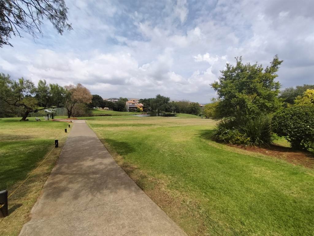 416 m² Land available in Magalies Golf Estate photo number 12