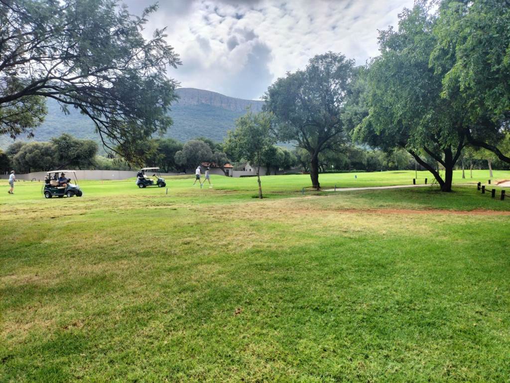 416 m² Land available in Magalies Golf Estate photo number 10