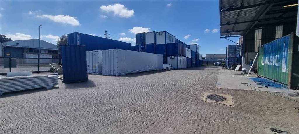 2930  m² Industrial space in Airport Industria photo number 7