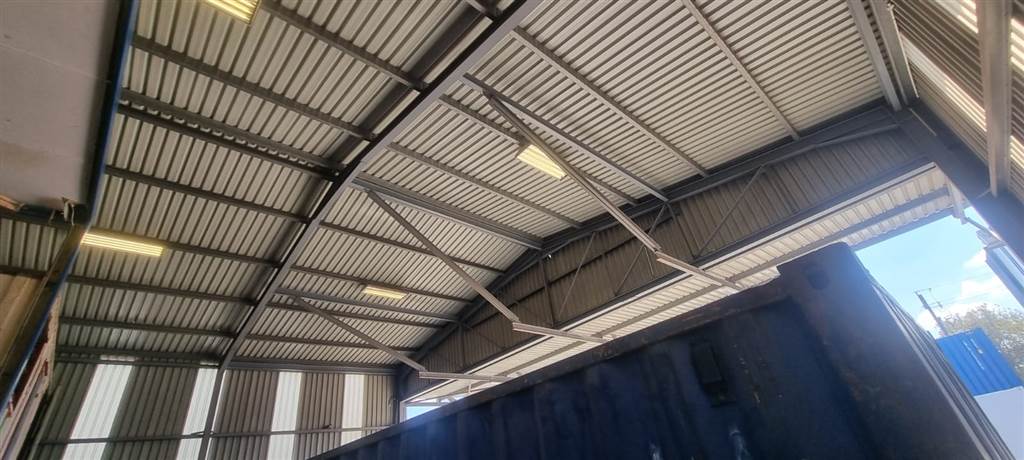 2930  m² Industrial space in Airport Industria photo number 9
