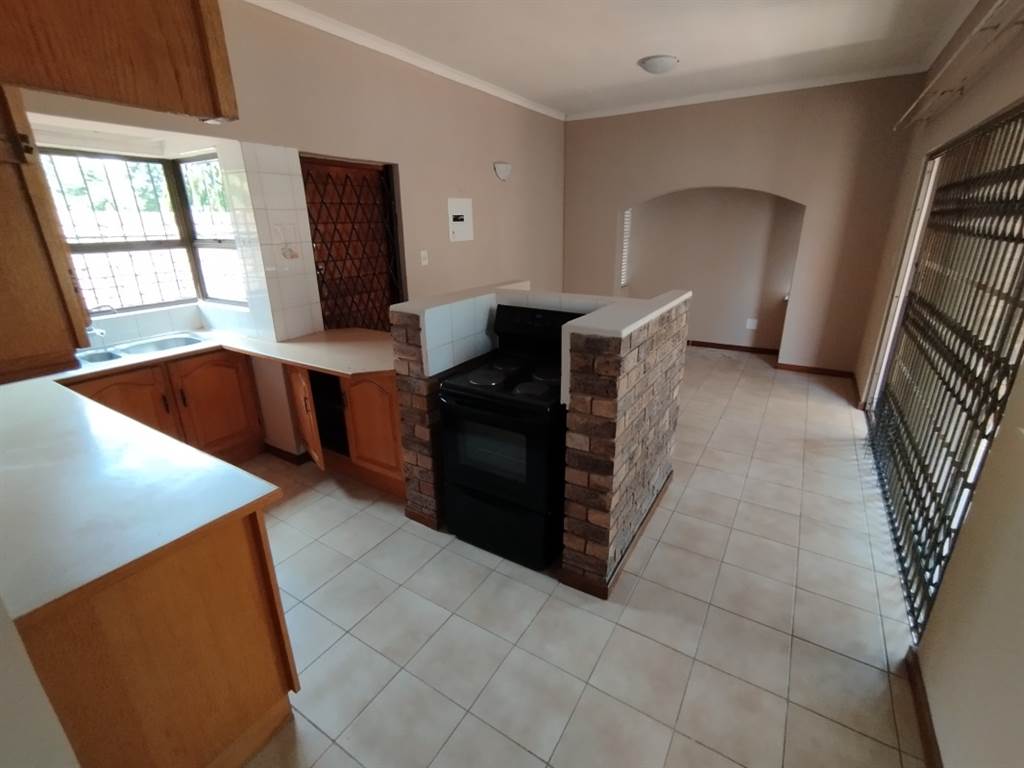 4 Bed House in Randjesfontein photo number 20