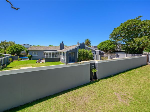 3 Bedroom House 3 Bedroom House