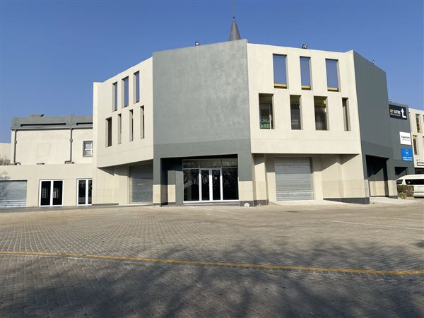 374  m² Industrial space