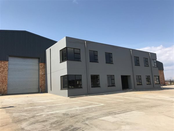 1 200  m² Industrial space