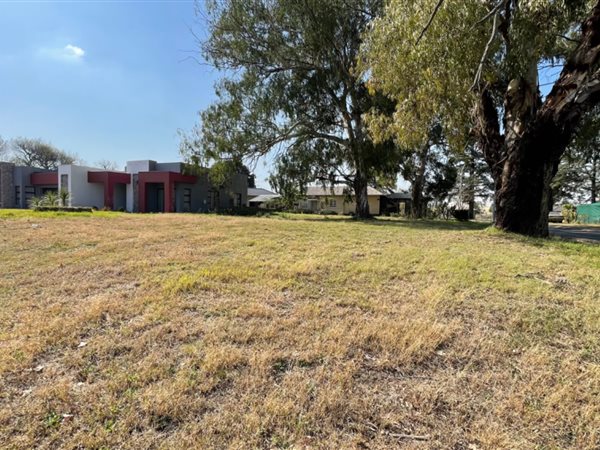 650 m² Land available in Strubenvale