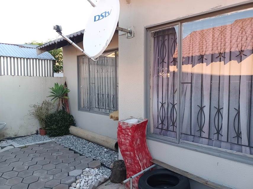 3 Bed House in Mabopane photo number 5
