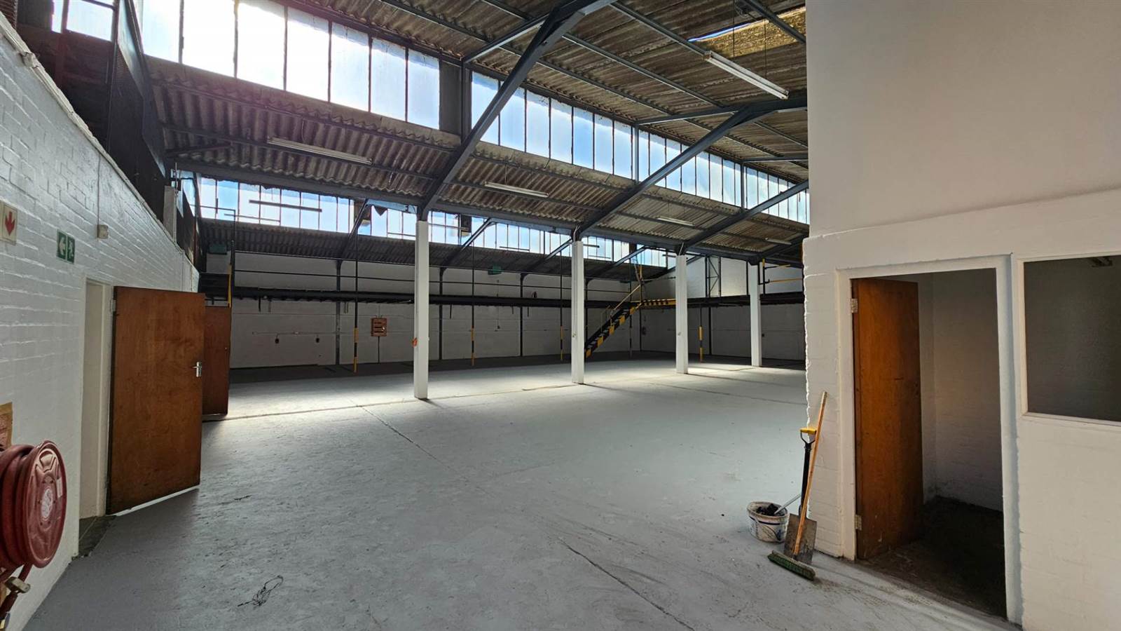 700  m² Industrial space in Epping photo number 17