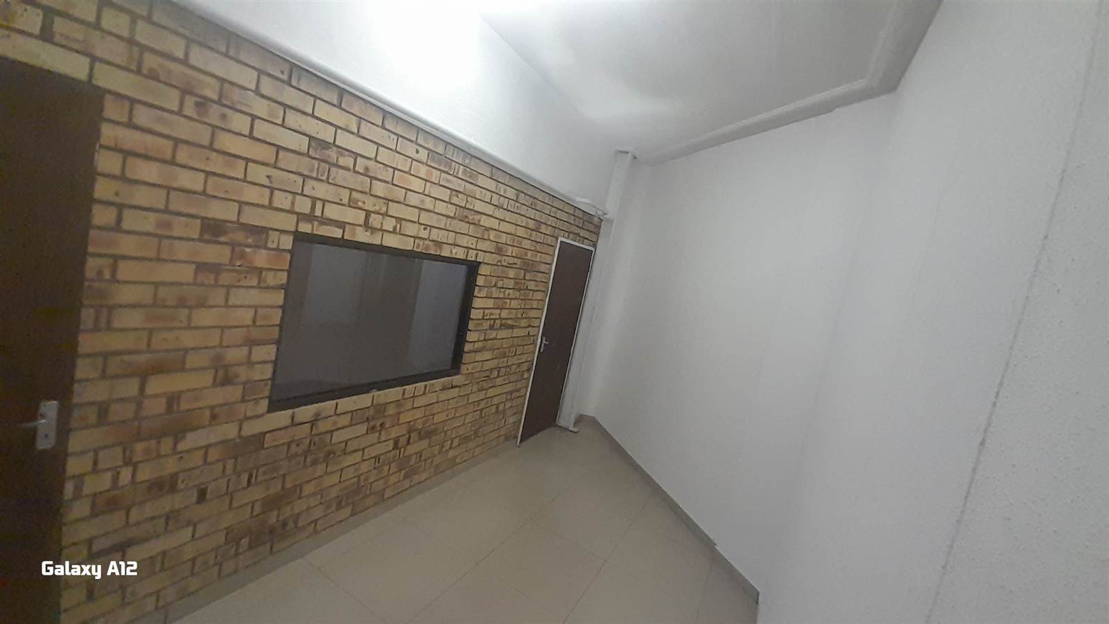 150  m² Commercial space in Rustenburg Central photo number 2