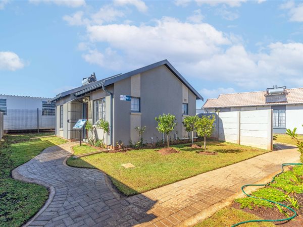 2 Bed House in Alexandra