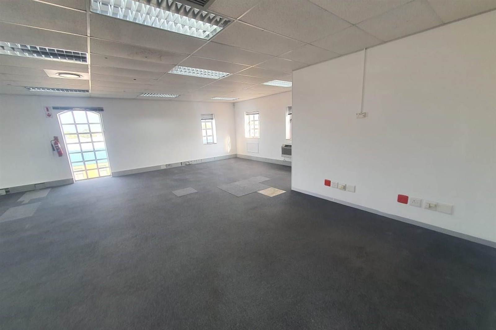 430  m² Commercial space in Newton Park photo number 10
