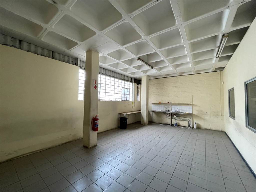 4861  m² Industrial space in Goodwood photo number 18