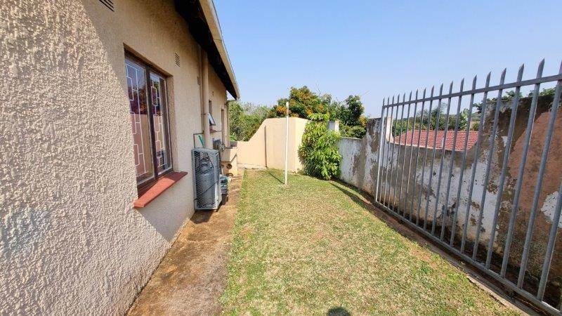 3 Bed Townhouse in Mtwalume photo number 28