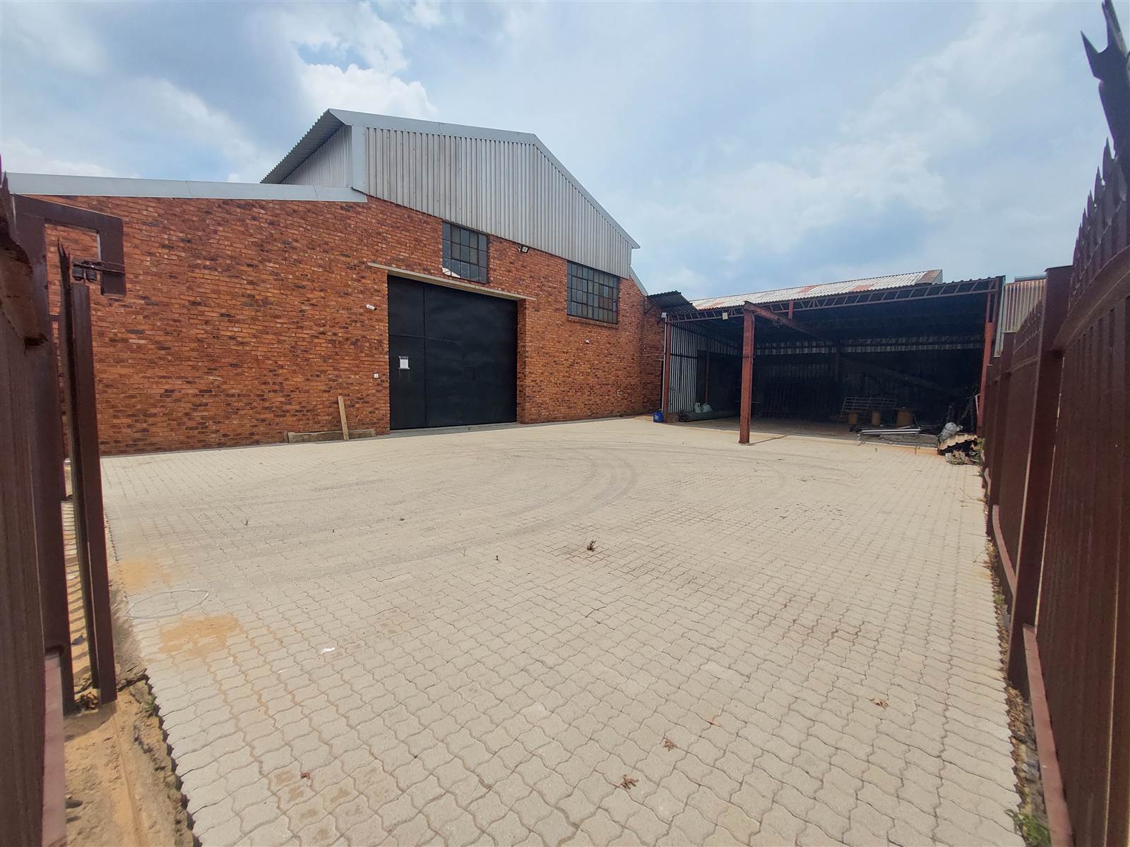 1500  m² Industrial space in Benoni South photo number 1